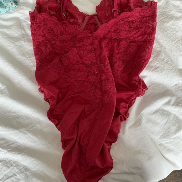 Amazing vintage ruffle red bodysuit - Picture 2 of 2